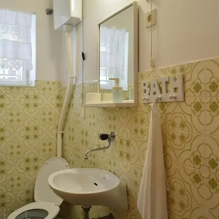 Octopus Brodarica (Sibenik-Knin)